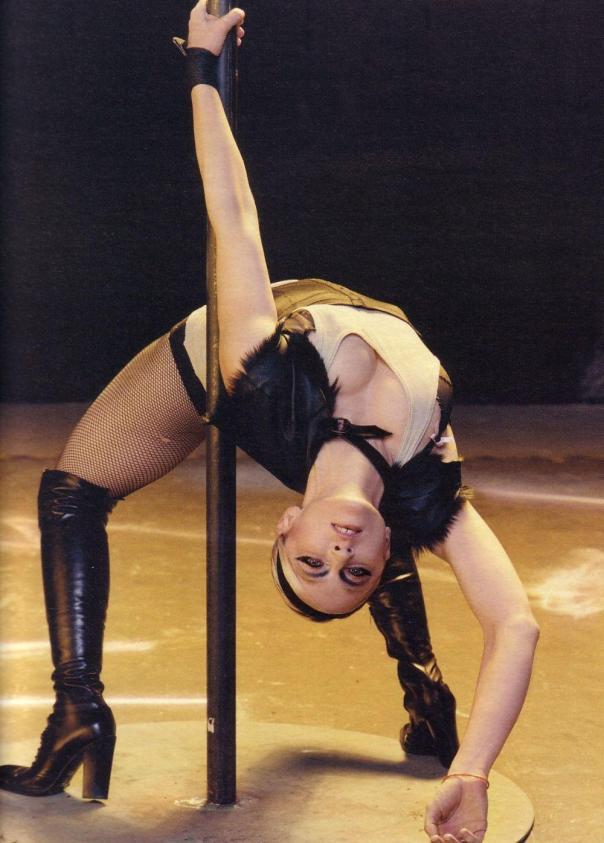 Madonna-StevenKlein-WMagazine-04-2003